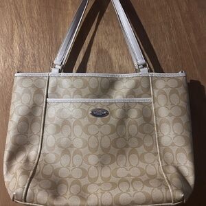 Coach Cream Signature Shoulder Bag